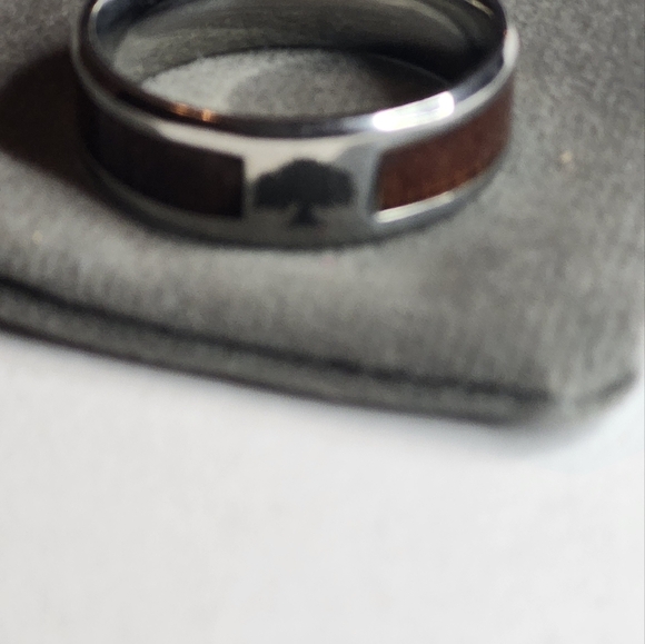 MENS Titanium Sizr 11 Wood Inlay Band - Picture 3 of 4